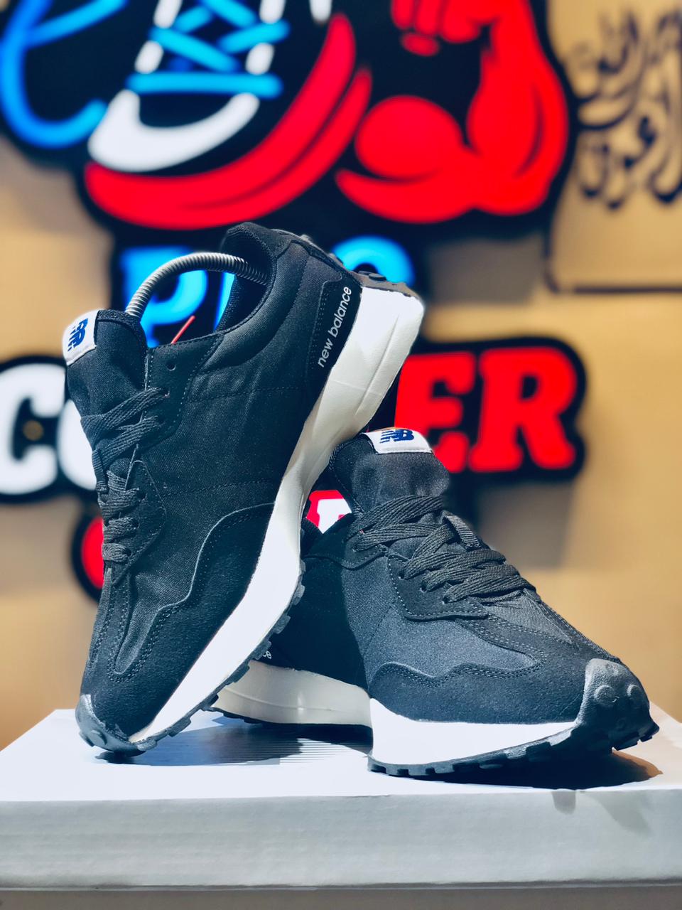 New Balance 327 - Black White